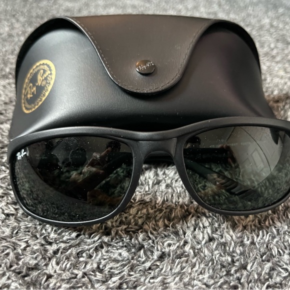 Ray-Ban Black Sunglasses with Dark Green Lenses